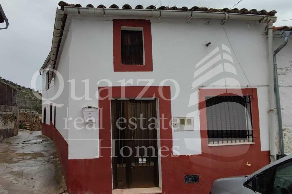 Vista exterior de Casa o xalet en venda en Arroyomolinos (Cáceres)
