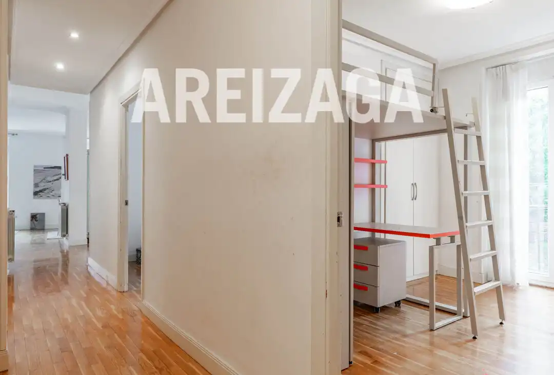 Piso en venta en Donostia - San Sebastián  con Calefacción y Balcón
