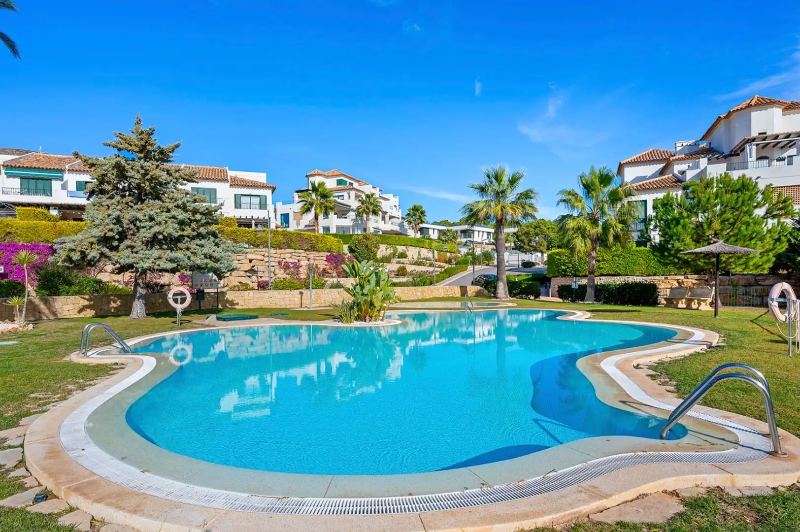 Apartment with pool for sale in Golf Bahía, imagen 29