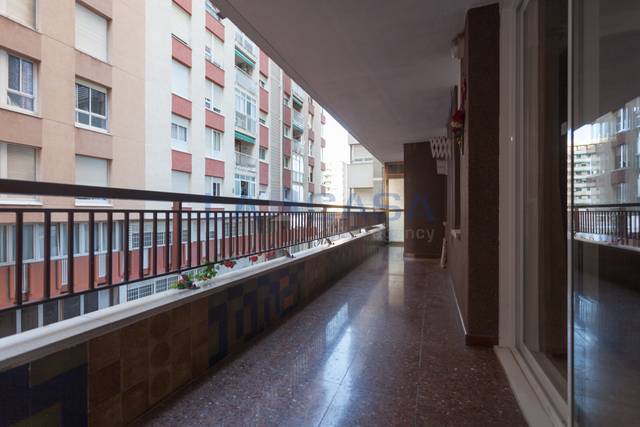 Piso en Venta en Calle CASTELLVELL DE en La Florida
