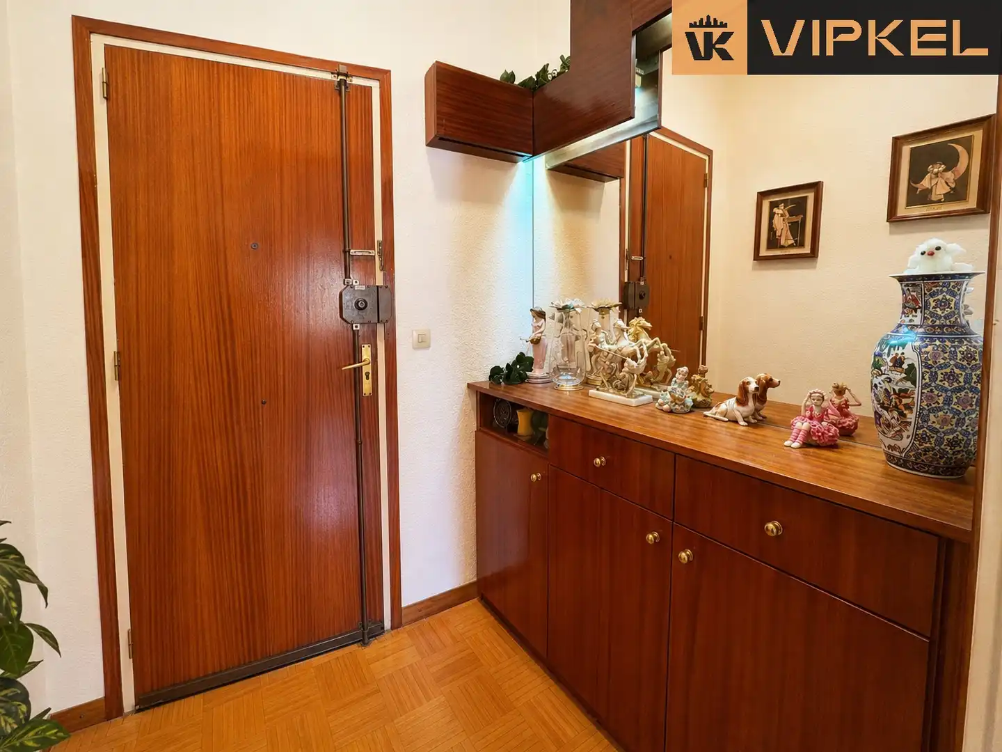 Flat for sale in Badalona  with Air Conditioner, Heating and Furnished
