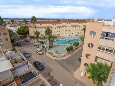 Apartament amb piscina en venda a Zona Carrefour - Urbanizaciones