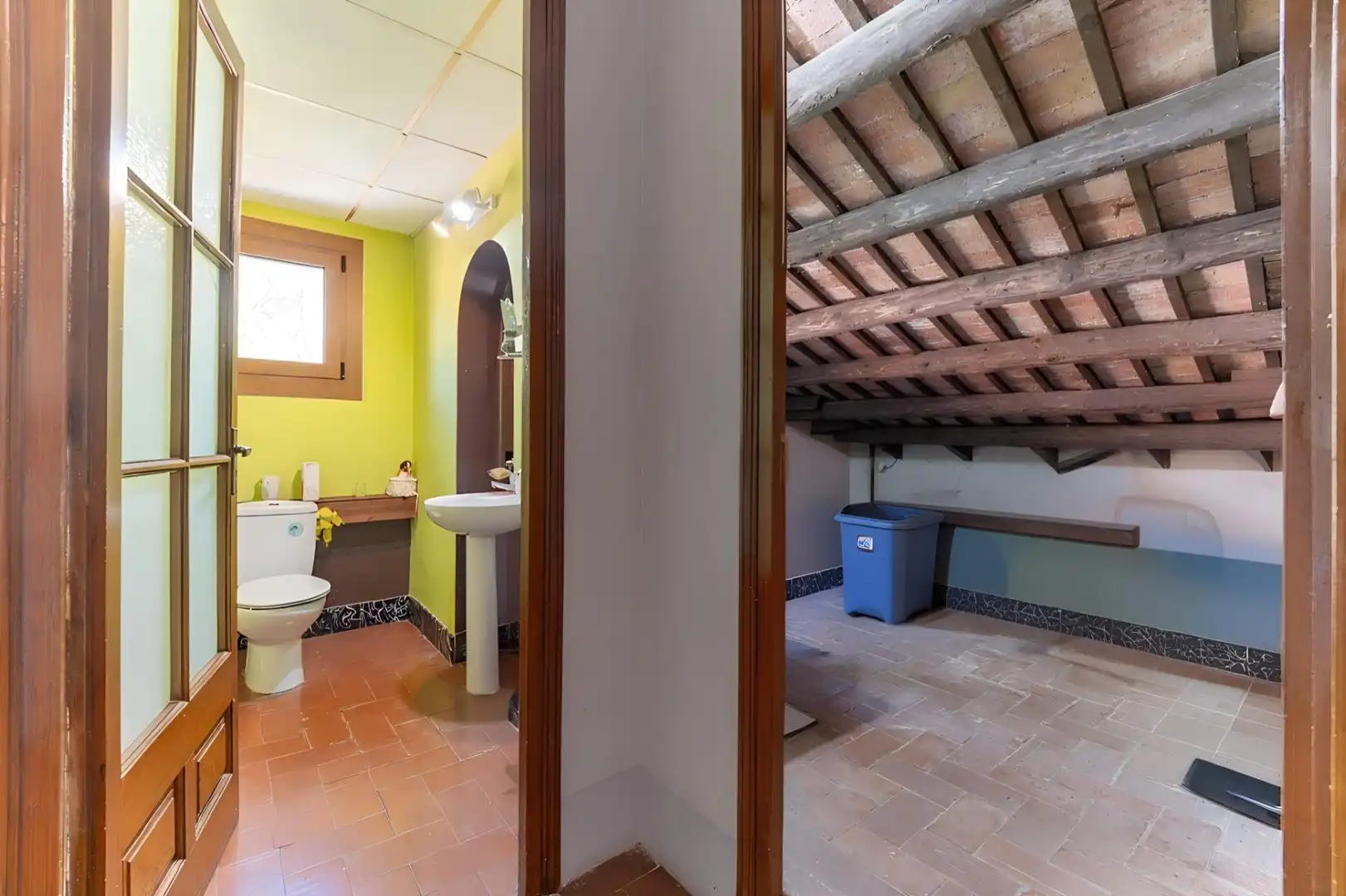 Baño de Finca rústica en venta en Ripoll, Girona