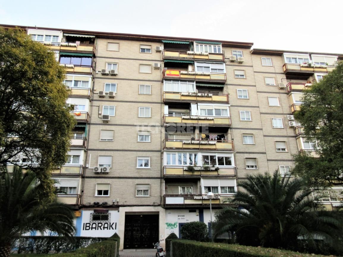 Vista exterior de Pis en venda en Móstoles amb Alarma