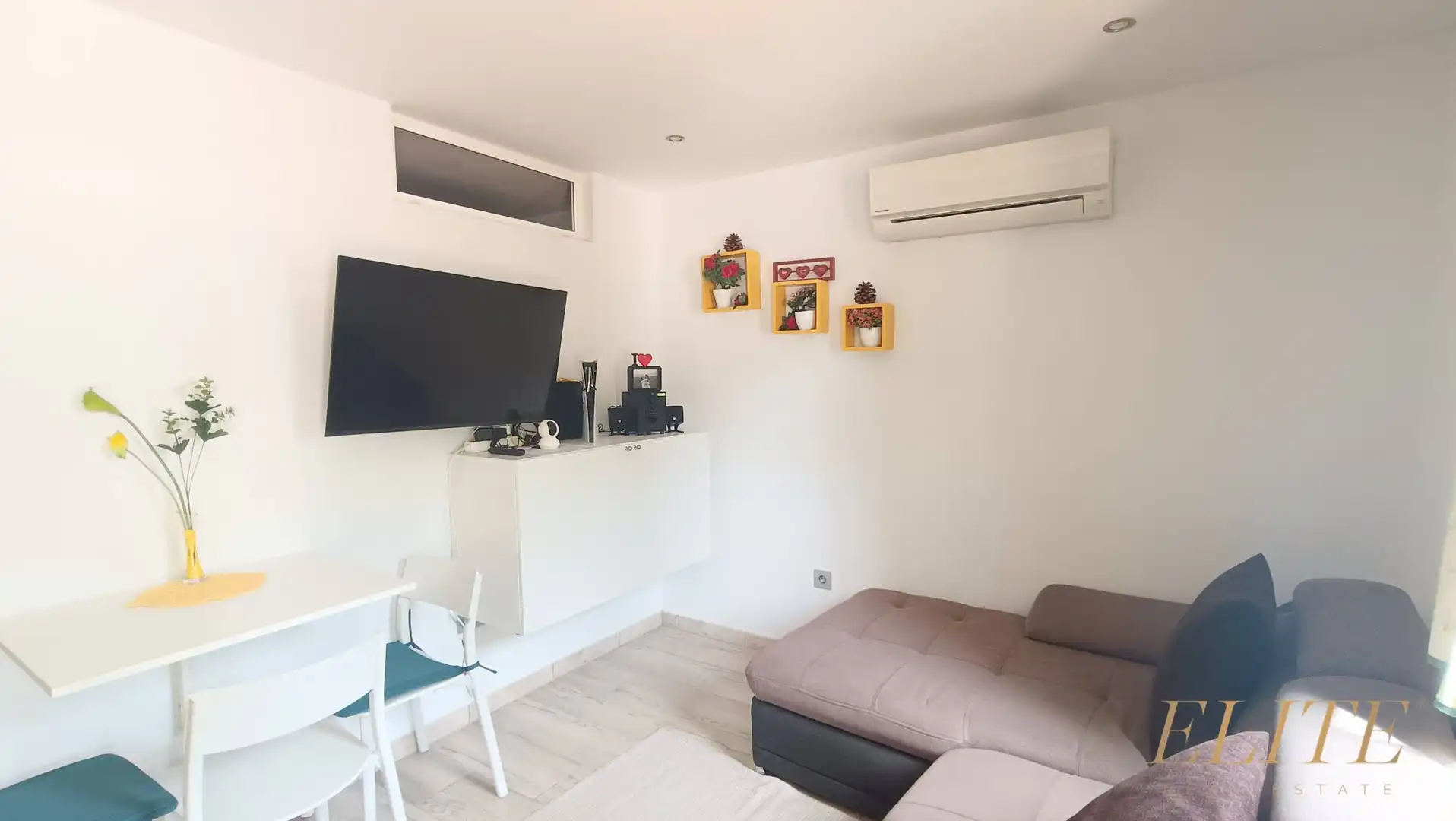 Sala d'estar de Apartament en venda en San Bartolomé de Tirajana amb Aire condicionat i Piscina comunitària