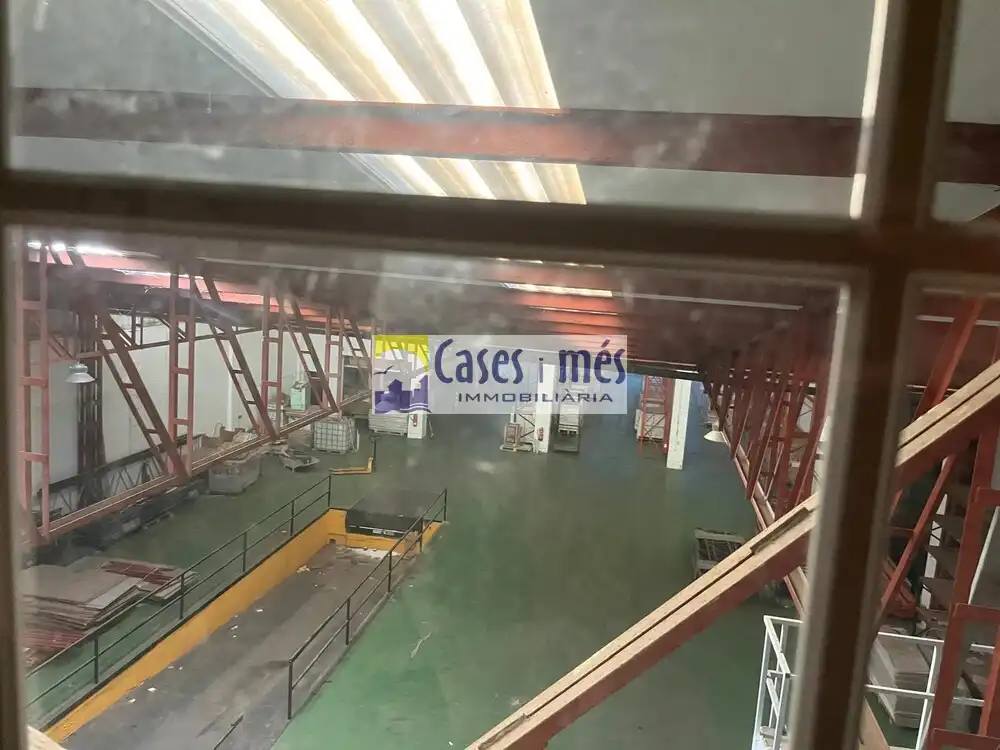 Nau industrial en venda en Foios