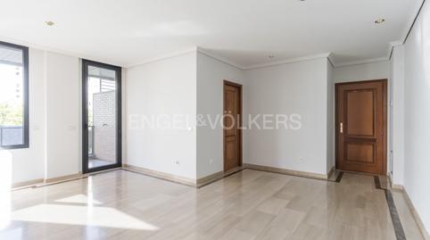 Foto 2 de Apartament de lloguer a Henri Dunant, Nueva España,  Madrid Capital