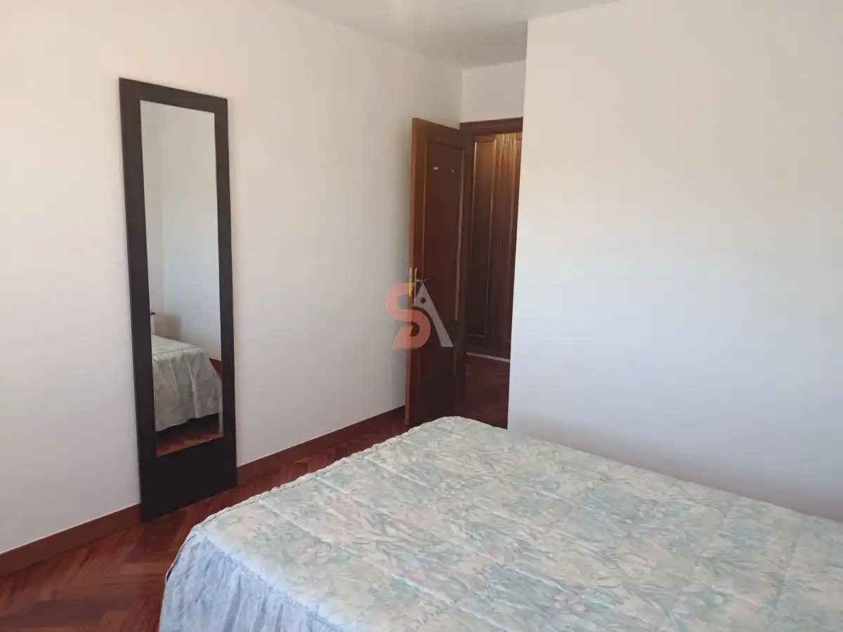 Bedroom of Flat for rent in Valladolid  with Heating, Terrace and Storage room