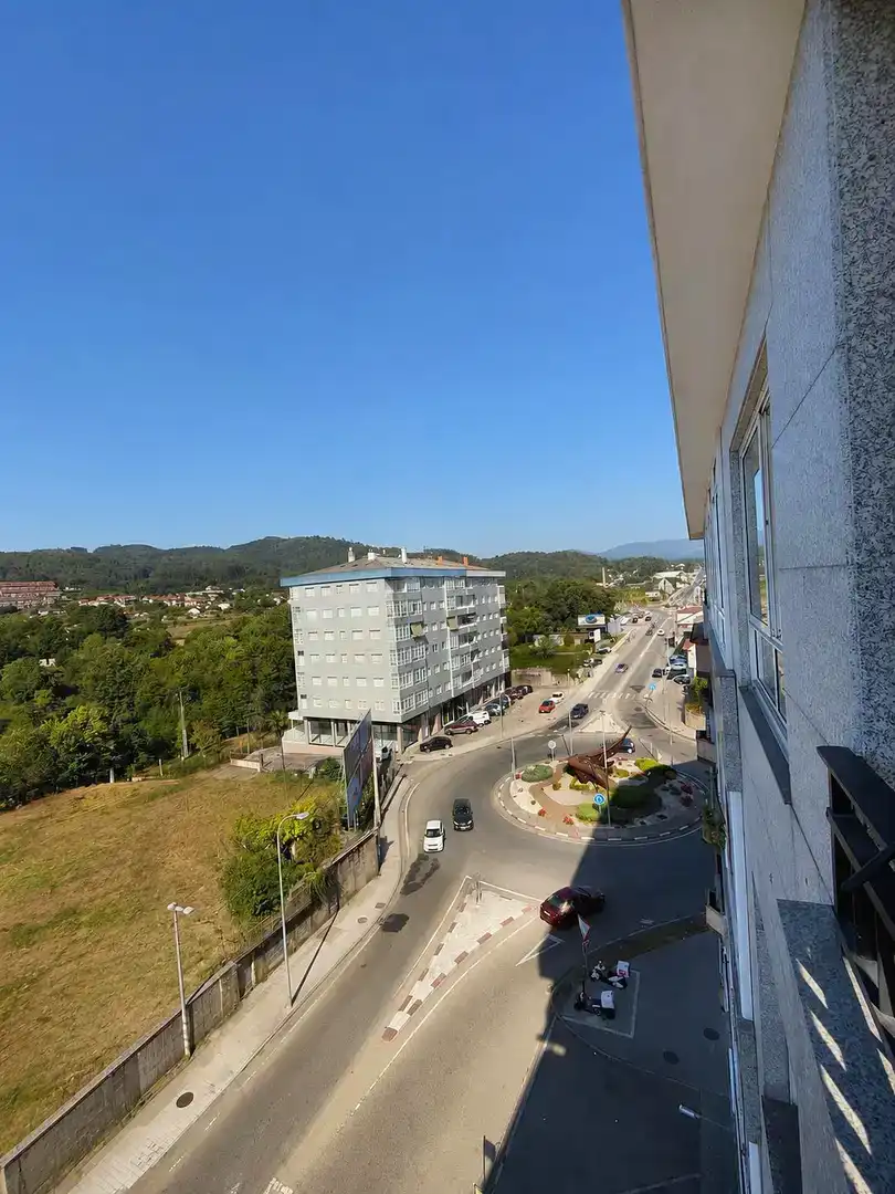 Vista exterior de Pis en venda en Ponteareas amb Balcó