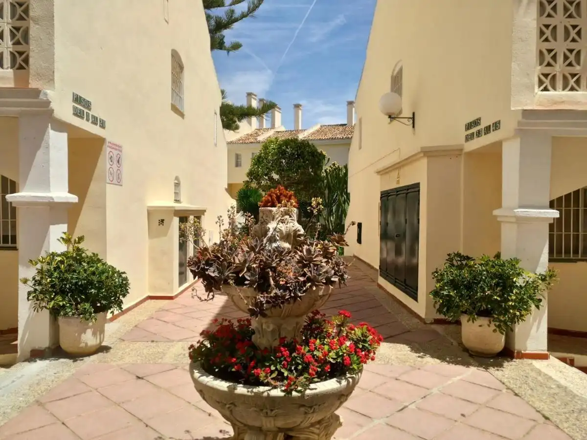 Vista exterior de Dúplex en venta en Mijas con Aire acondicionado, Calefacción y Terraza