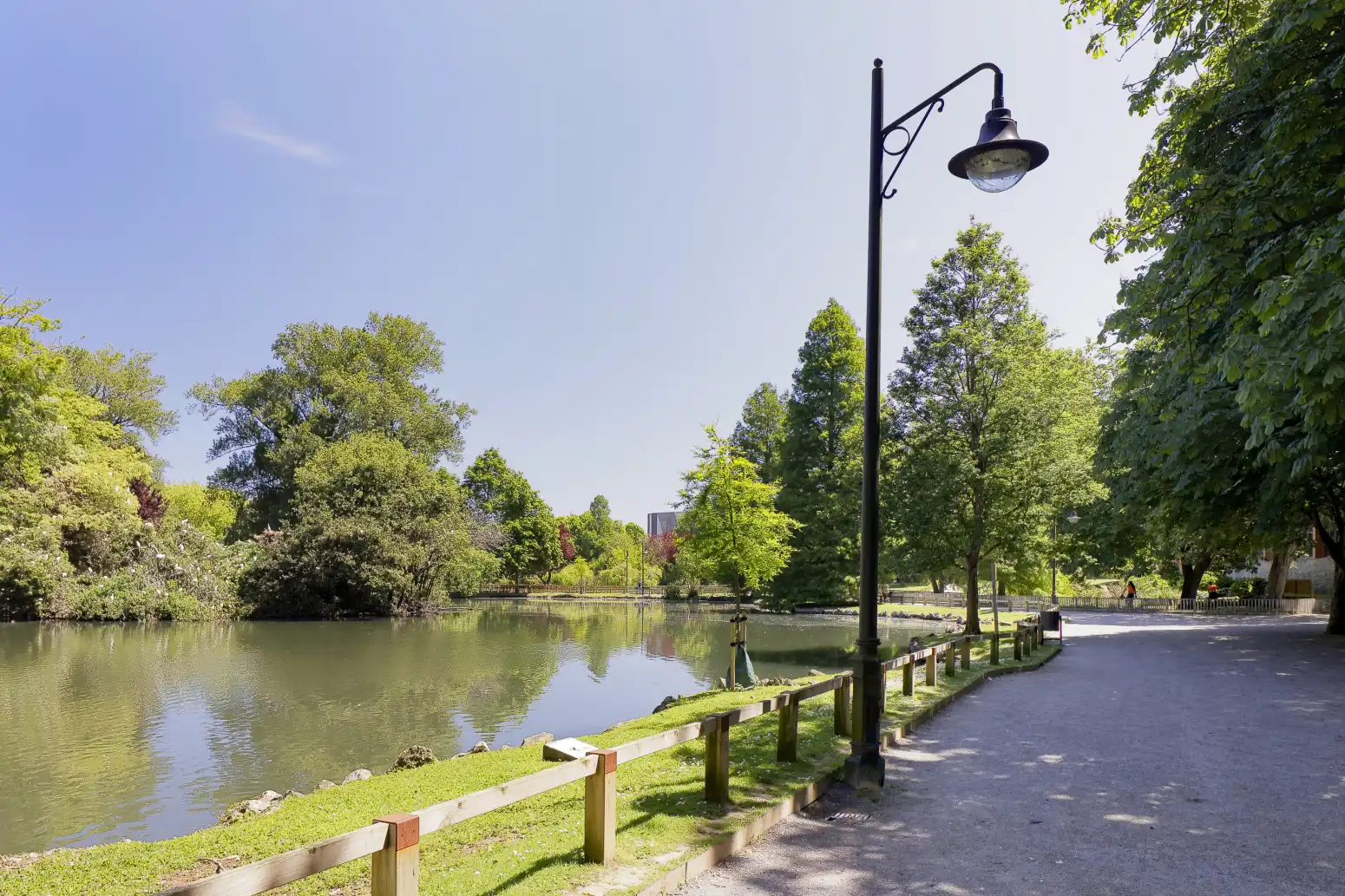 Außenansicht von Dachboden zum Verkauf in Gijón  mit Heizung, Privatgarten und Parkett