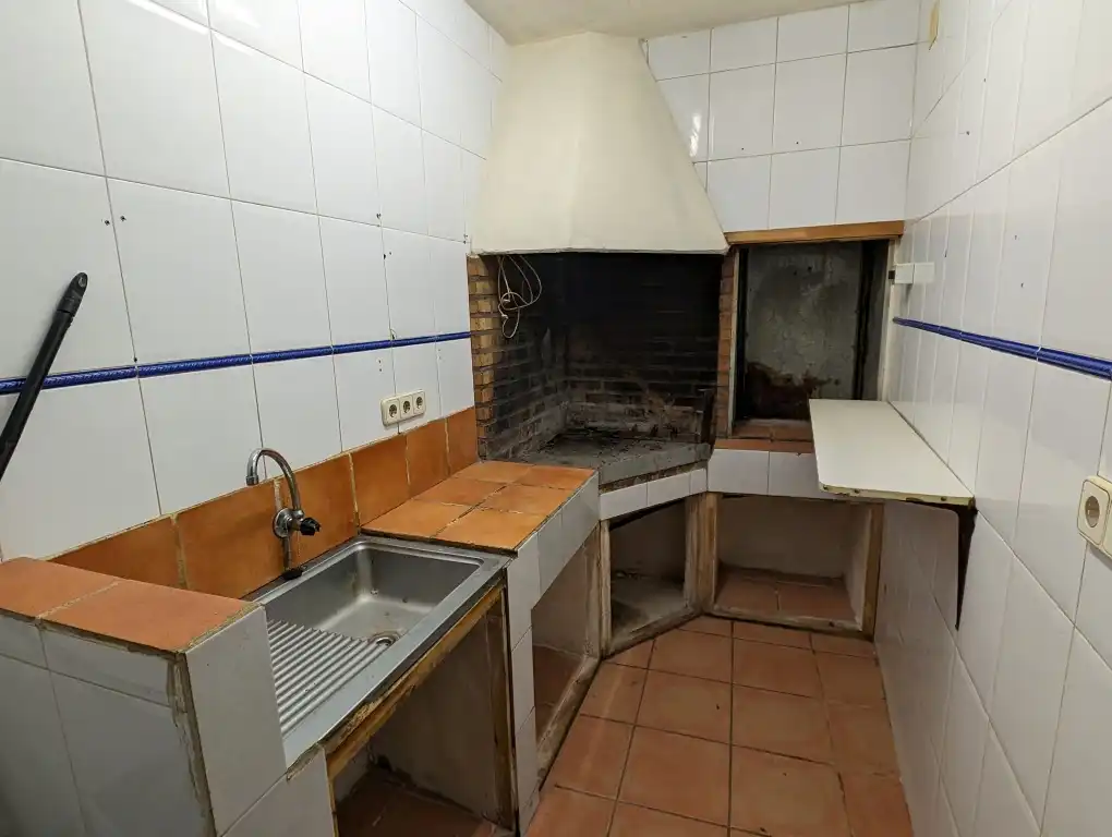Kitchen of Houses for sale in Cretas  with Terrace, Storage room and Balcony