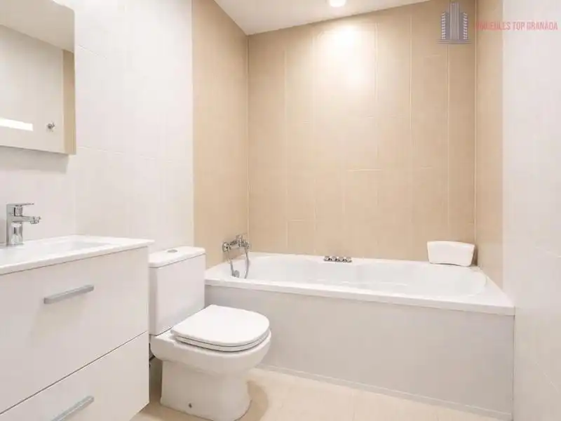 Bany de Casa o xalet en venda en Atarfe