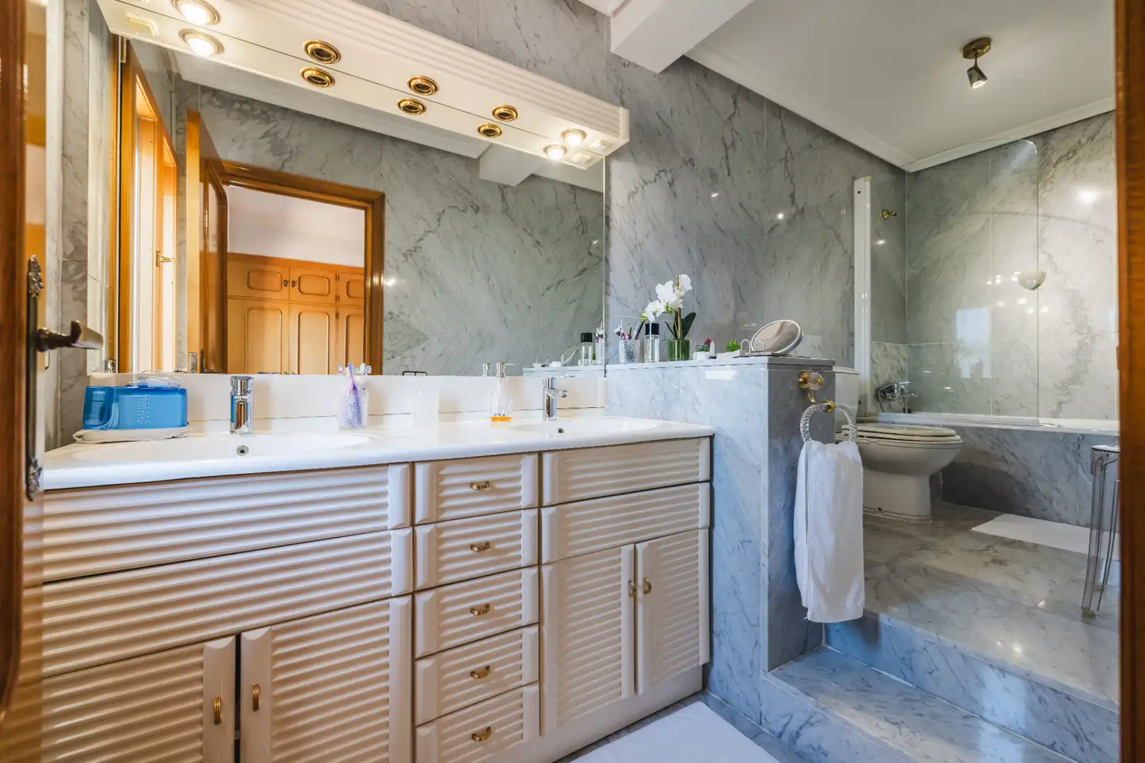 Baño de Casa o chalet en venta en Las Rozas de Madrid con Aire acondicionado, Calefacción y Jardín privado