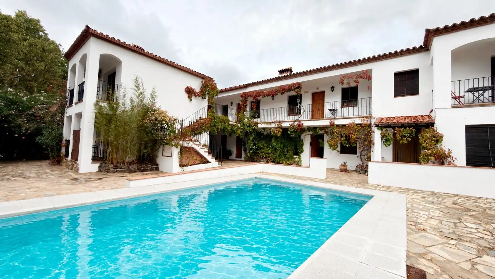 Schwimmbecken von Gebäude zum Verkauf in Almonaster la Real, Huelva