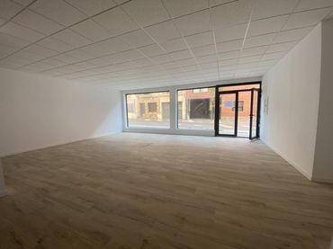 Local comercial en alquiler en Calle Raval Canyellas