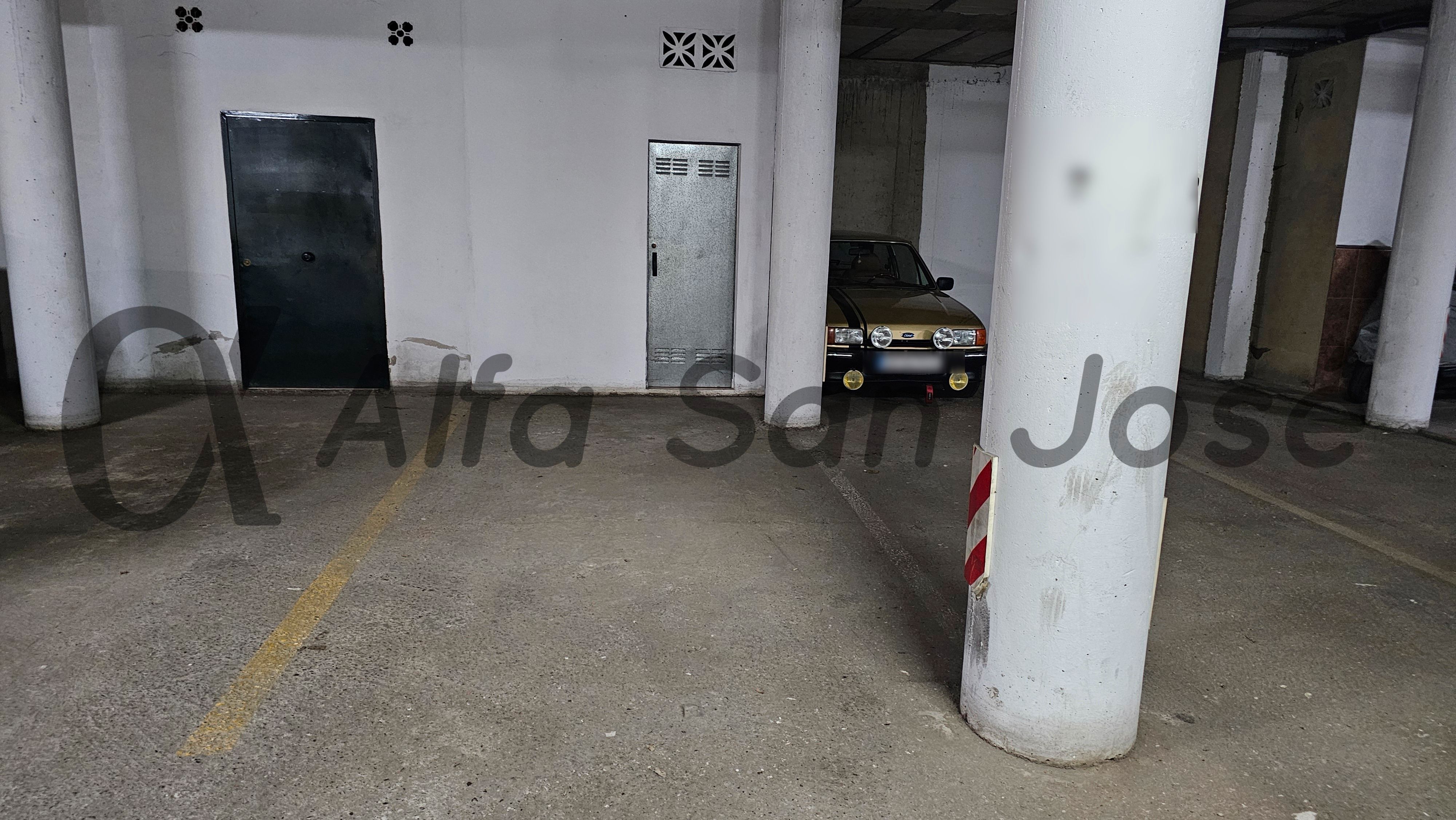 Aparcament de Garatge de lloguer en La Rinconada