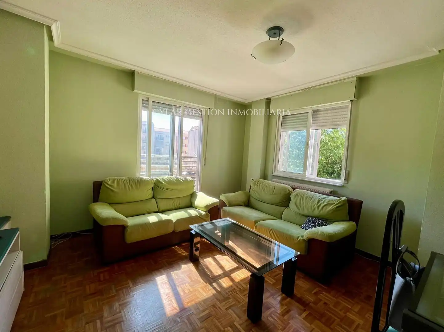 Sala de estar de Piso en venta en Salamanca con Calefacción, Terraza y Amueblado