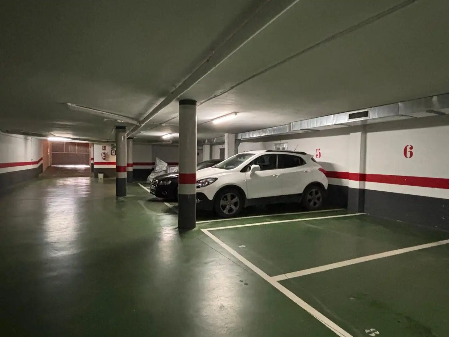 Parking de Piso en venta en Fuentes de Ebro con Trastero