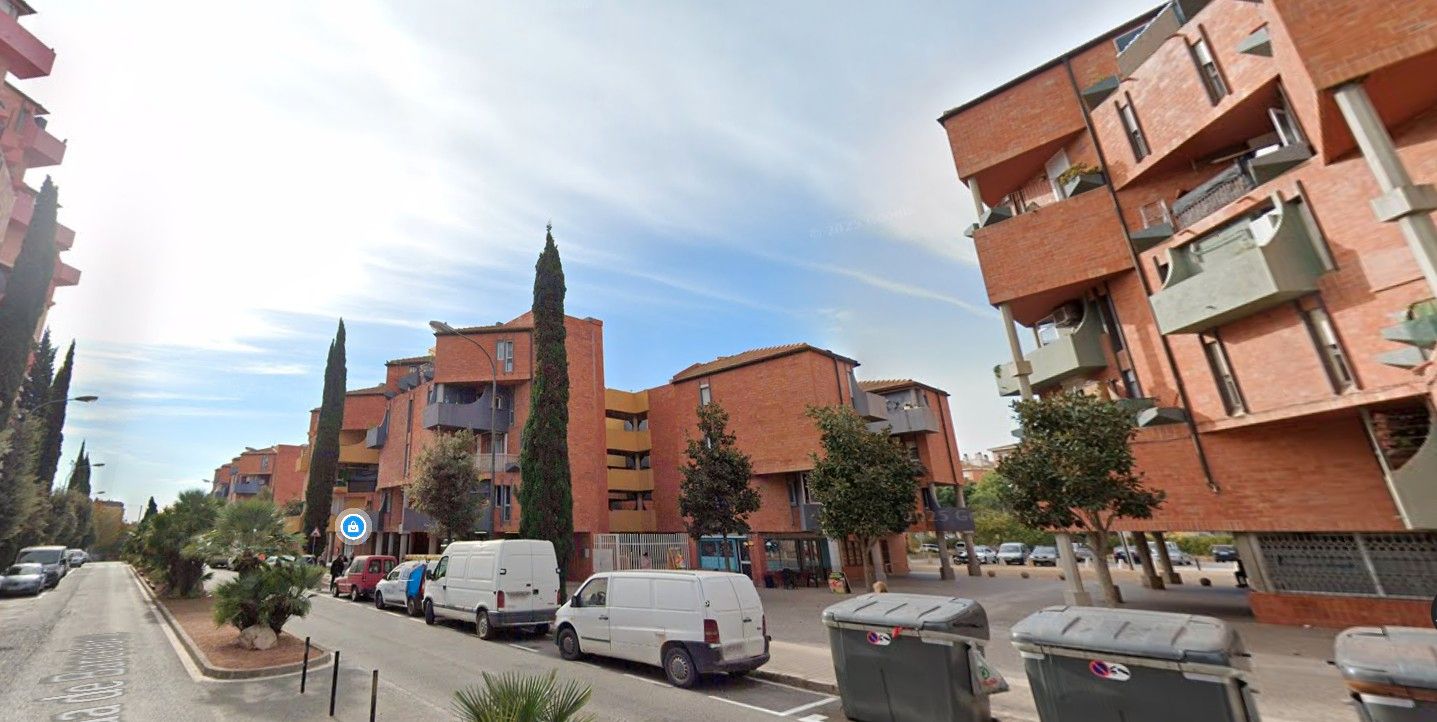 Vista exterior de Pis en venda en Reus amb Aire condicionat i Terrassa