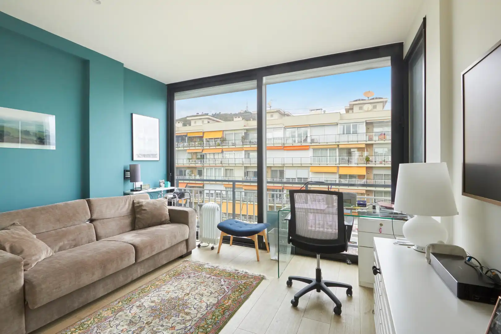 Wohnzimmer von Wohnung zum Verkauf in Barcelona mit Klimaanlage, Heizung und Parkett
