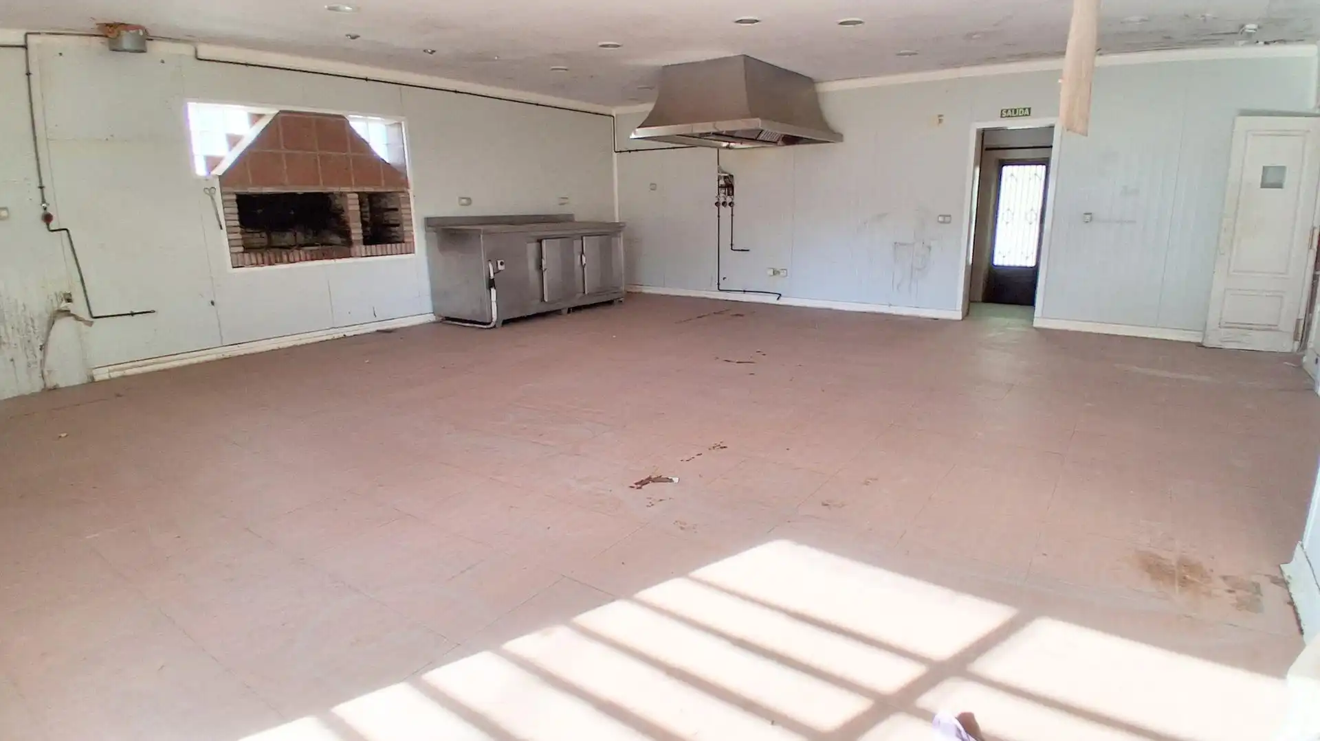 Kitchen of Commercial properties for sale in Vecinos