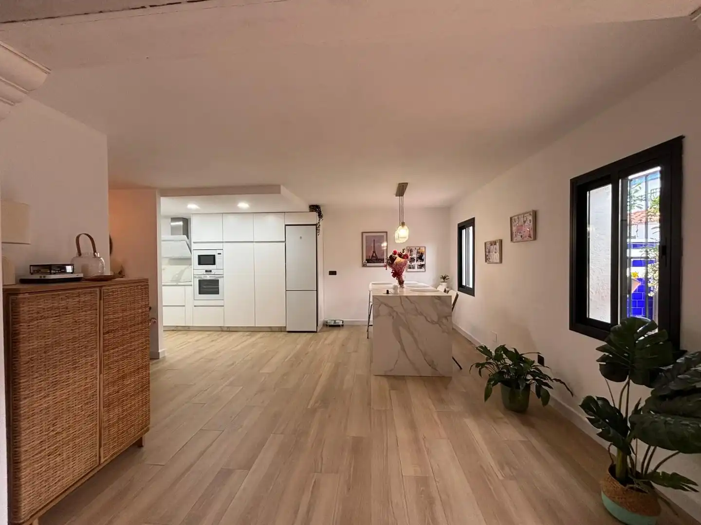 Kitchen of Detached homes for sale in Los Barrios  with Community pool
