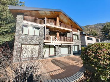 Casa con giardino in vendita a Carrer de la Creu Grossa