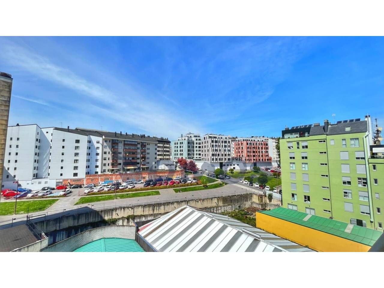 Vista exterior de Dúplex en venta en Lugo Capital con Calefacción, Terraza y Trastero