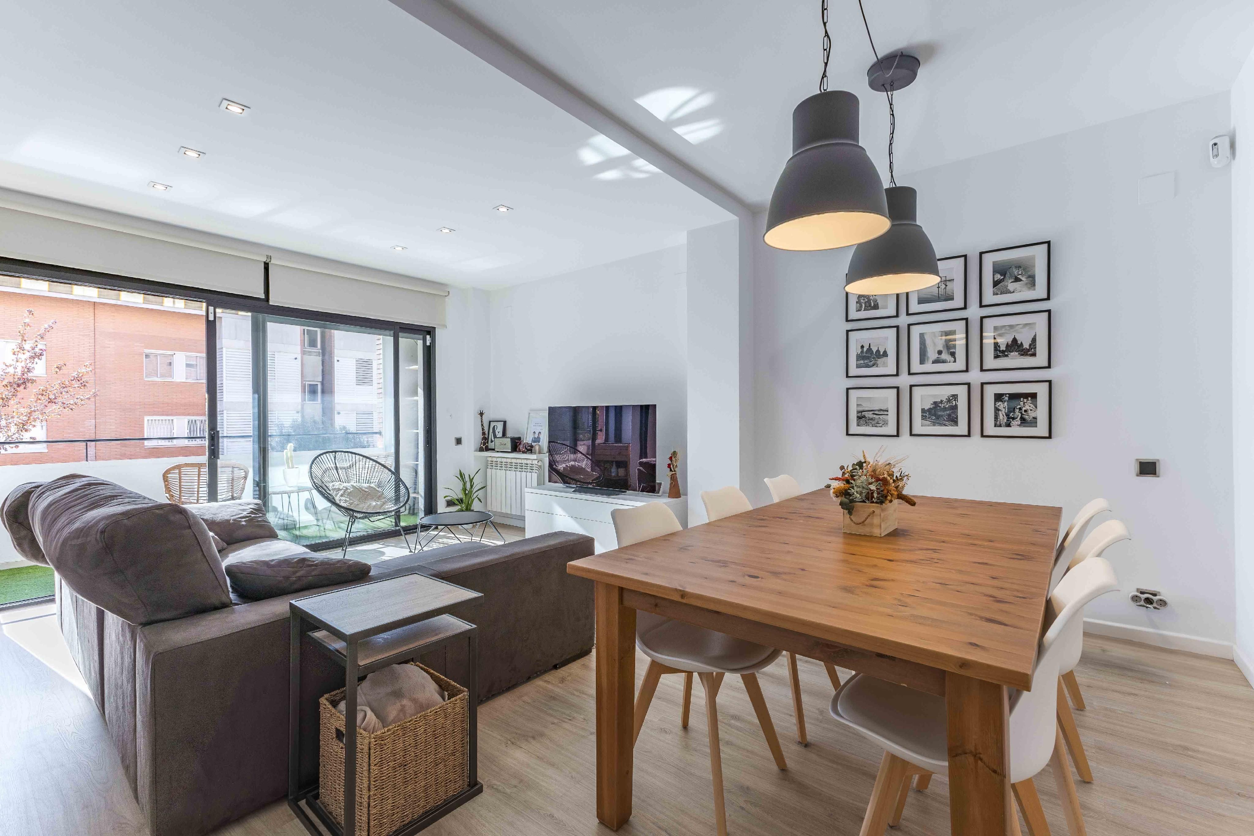 Living room of Apartment for sale in Sant Feliu de Llobregat  with Air Conditioner, Heating and Balcony