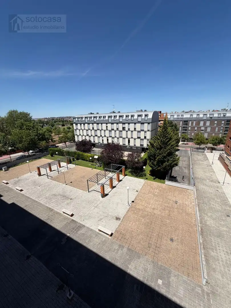 Vista exterior de Pis en venda en Valladolid amb Calefacció i Moblat