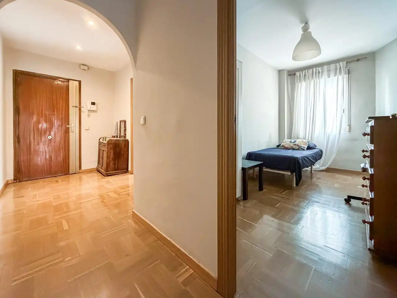 Habitación de Piso en venta en Madrid con Calefacción, Parquet y Terraza