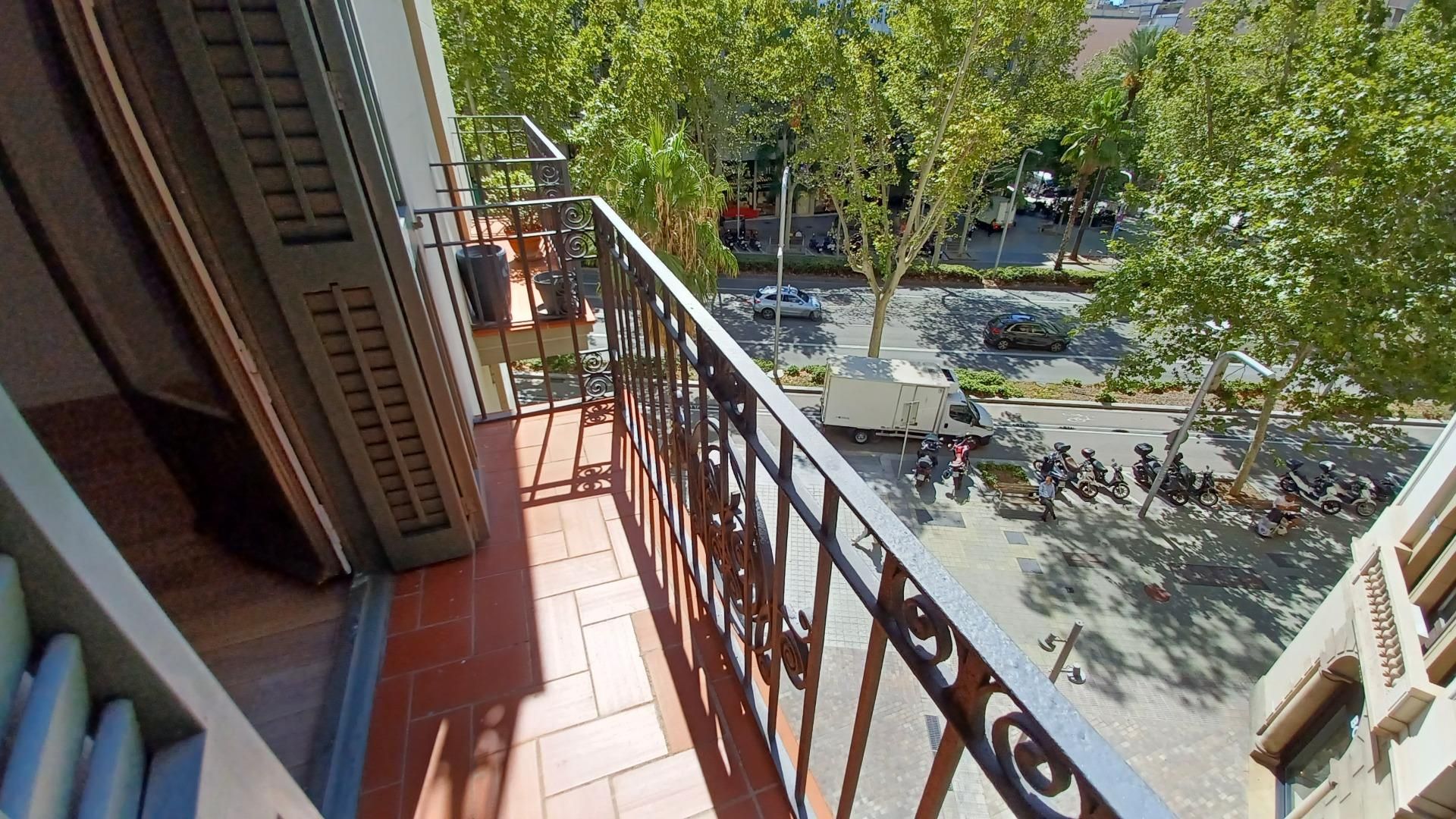 Terrassa de Pis de lloguer en  Barcelona Capital amb Balcó