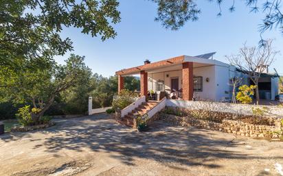 Vista exterior de Casa o xalet en venda en Cheste amb Terrassa, Traster i Piscina