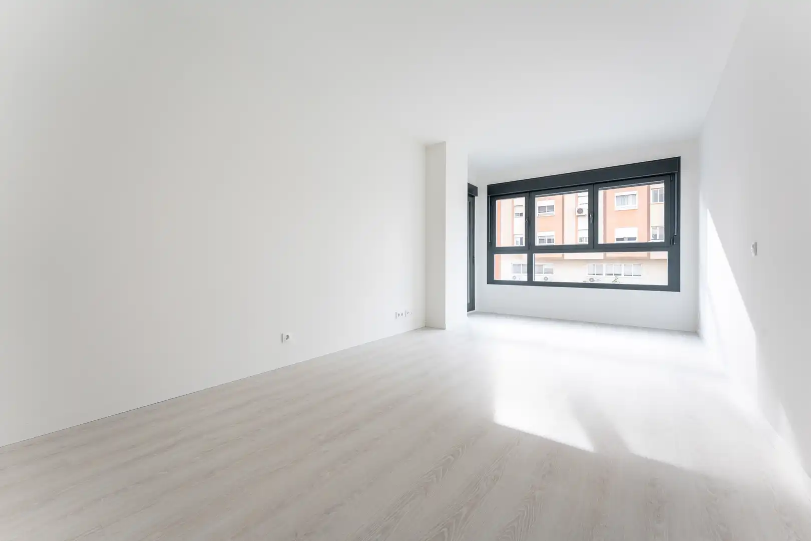 Bedroom of Flat for sale in Málaga  with Parquet flooring, Terrace and Storage room