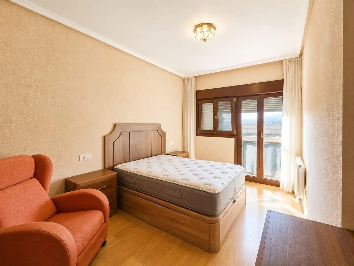 Habitación de Piso de alquiler en Plasencia con Aire acondicionado, Calefacción y Amueblado