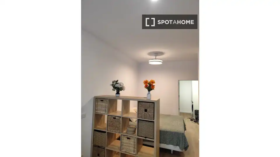 Habitación de Piso de alquiler en Sagunto / Sagunt con Aire acondicionado, Calefacción y Amueblado