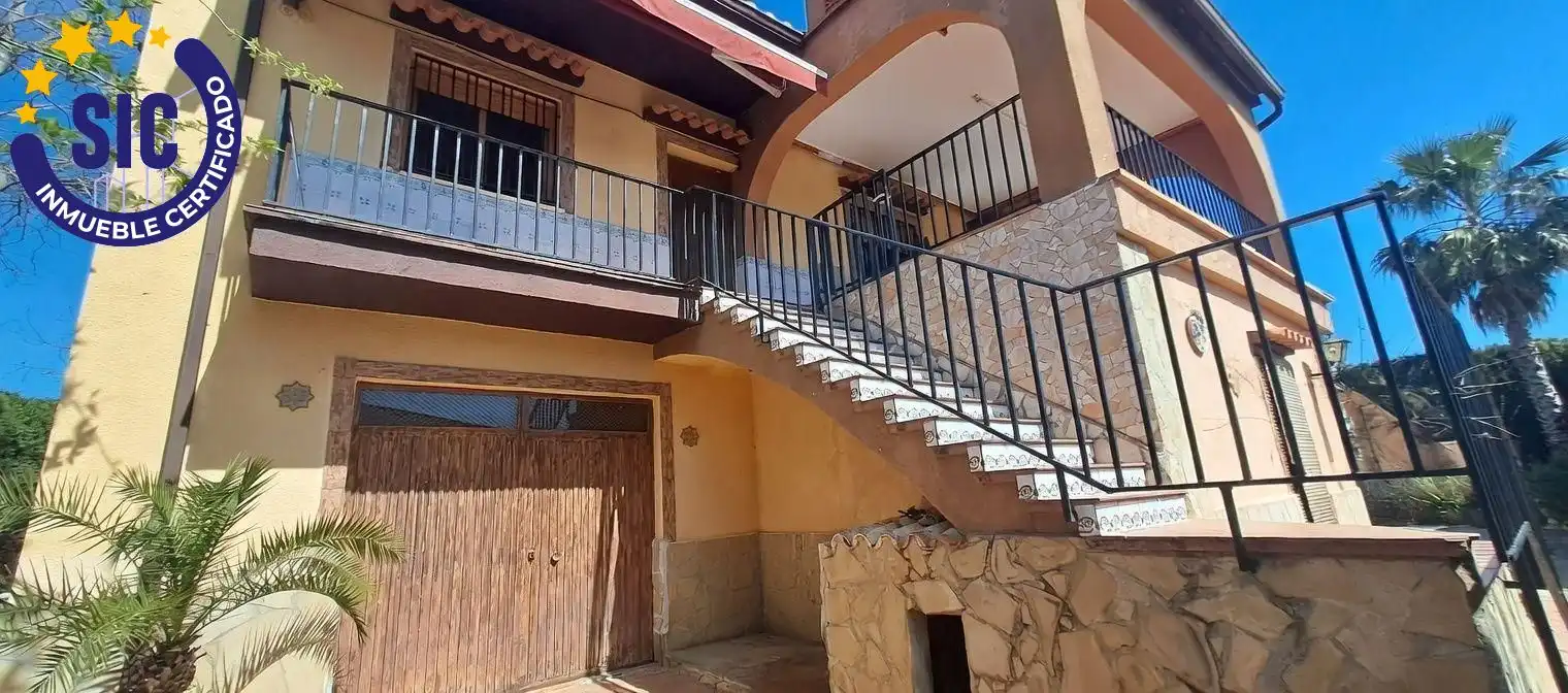 Vista exterior de Casa o xalet en venda en Barxeta amb Aire condicionat, Calefacció i Piscina