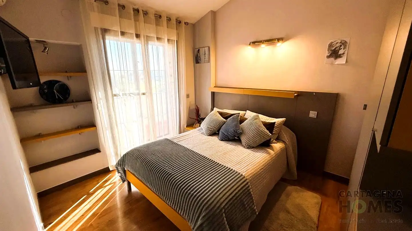 Habitación de Casa adosada en venta en Cartagena con Aire acondicionado, Jardín privado y Parquet