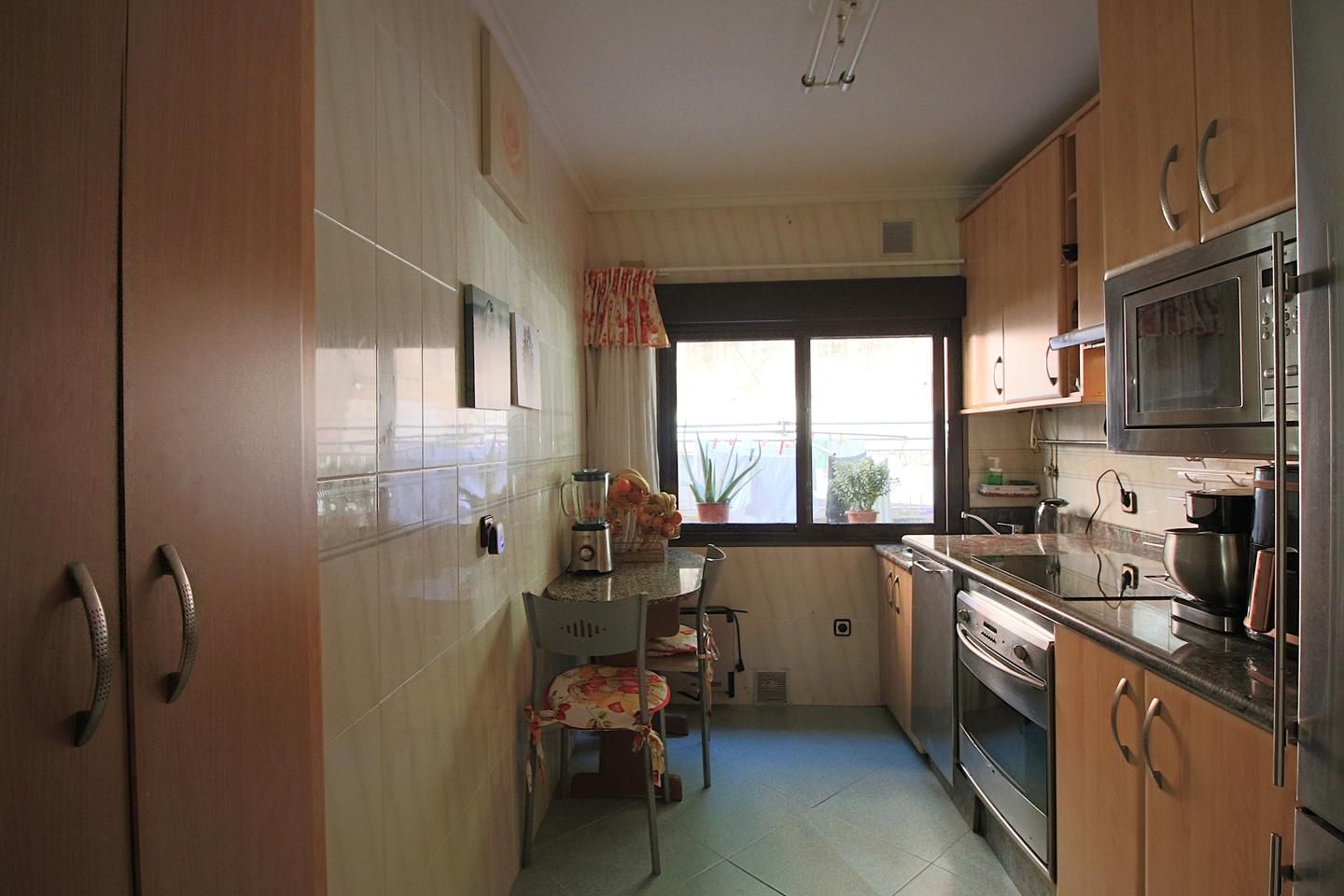 Kitchen of Flat for sale in Aller  with Heating and Furnished