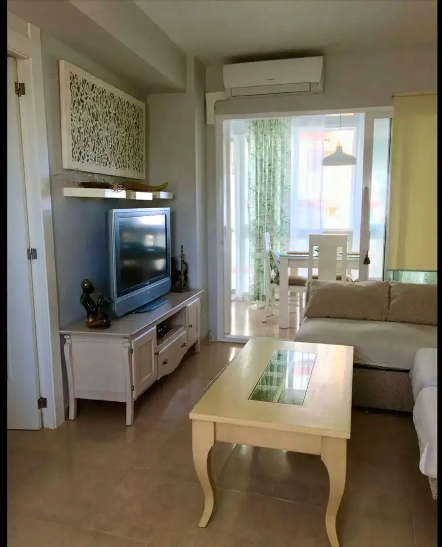 Living room of Flat for sale in Torremolinos  with Air Conditioner, Terrace and Furnished