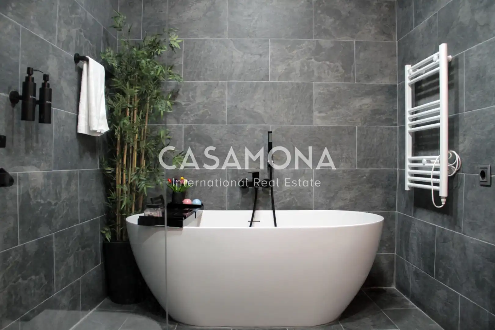 Badezimmer von Wohnungen zur Miete in Barcelona mit Klimaanlage, Heizung und Terrasse