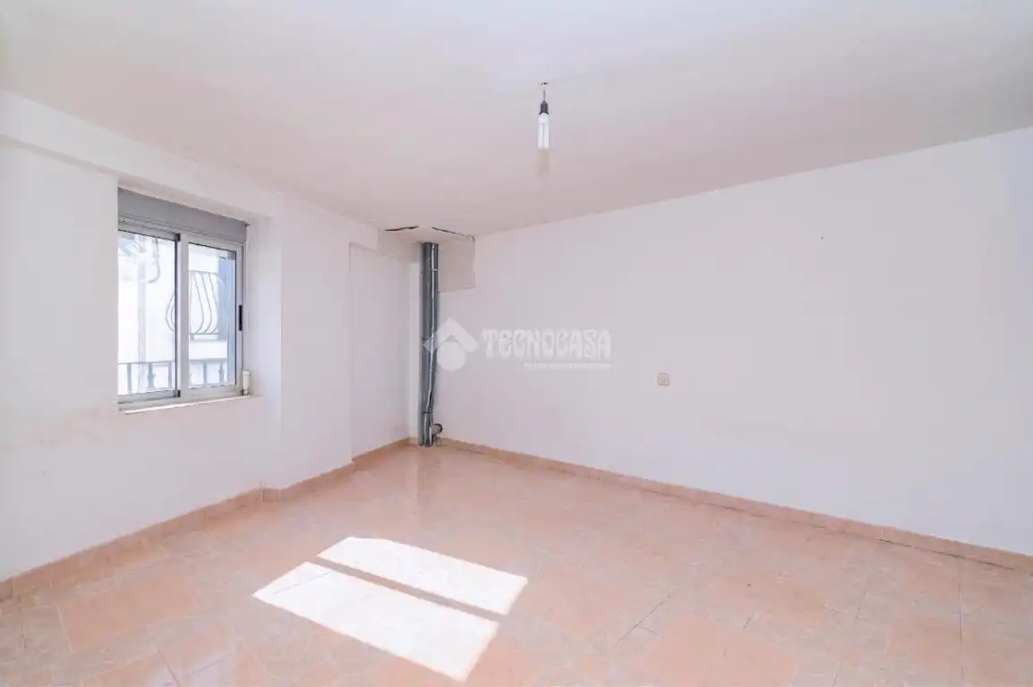 Dormitori de Casa adosada en venda en Loja amb Terrassa