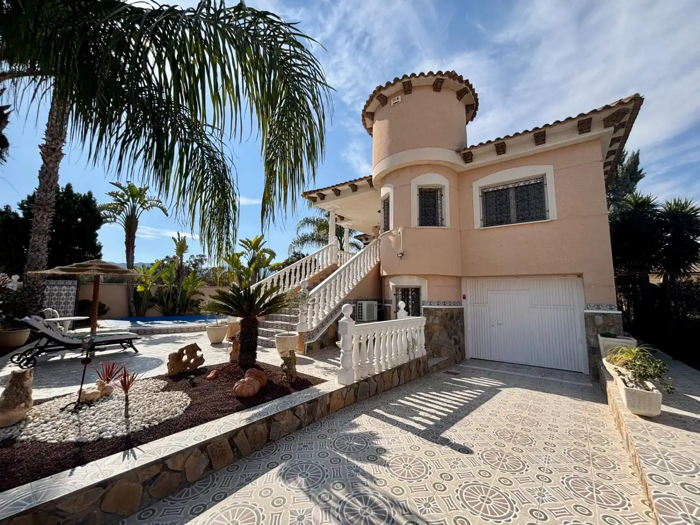 Vista exterior de Casa o xalet en venda en Benferri amb Aire condicionat, Calefacció i Jardí privat