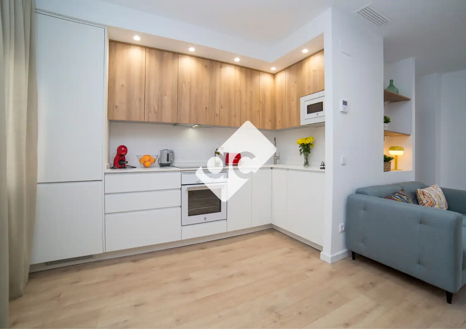 Kitchen of Flat for rent in Valencia  with Air Conditioner, Heating and Terrace
