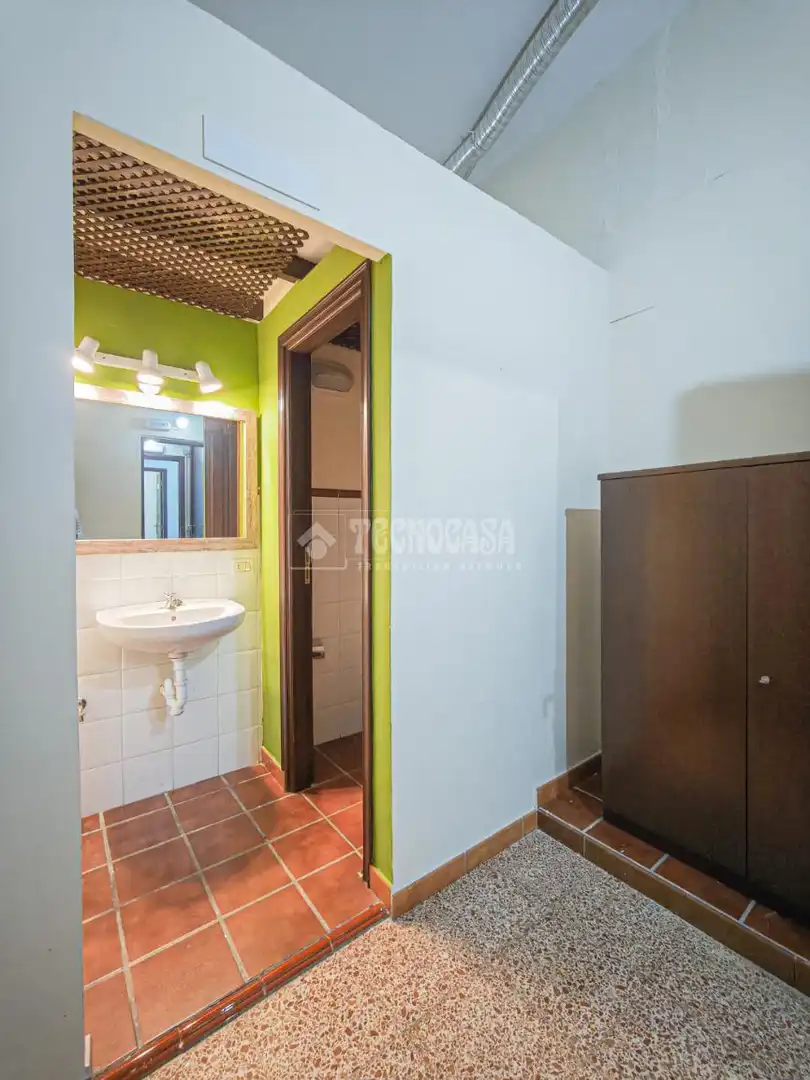 Bathroom of Commercial properties for sale in Arona  with Furnished