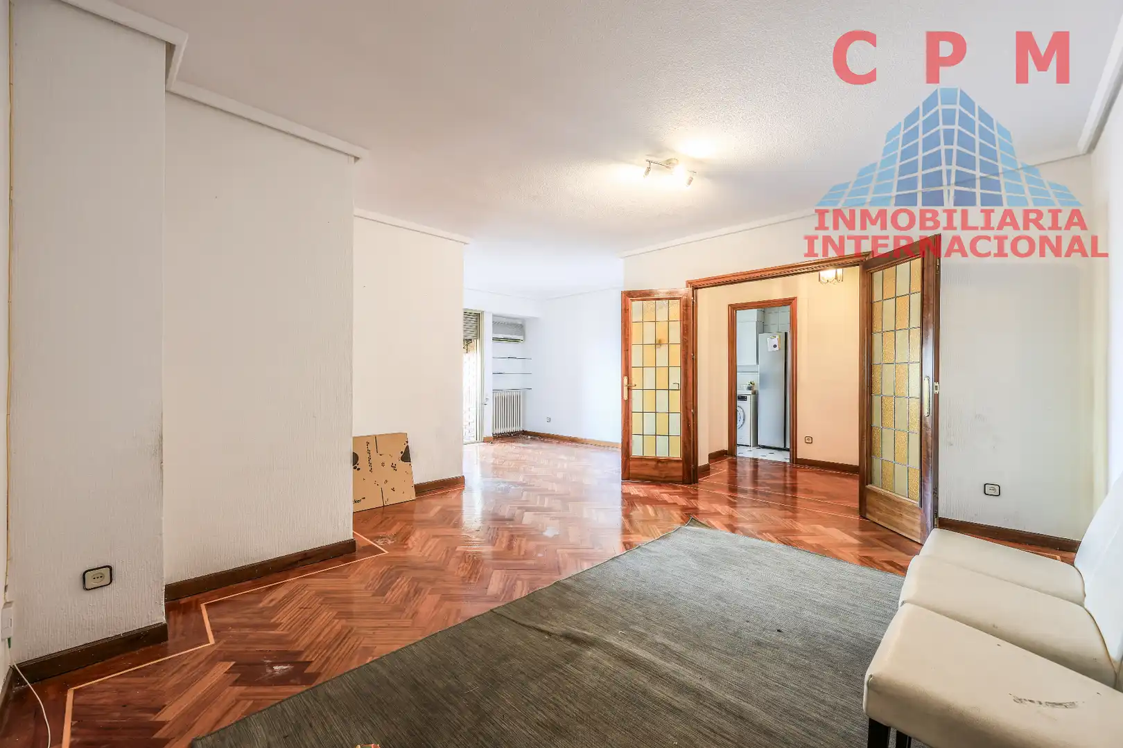 Living room of Flat for rent in Madrid  with Air Conditioner, Heating and Parquet flooring
