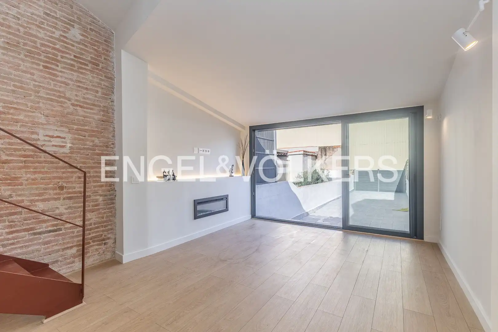 Vista exterior de Casa o xalet en venda en Sabadell amb Aire condicionat, Calefacció i Terrassa