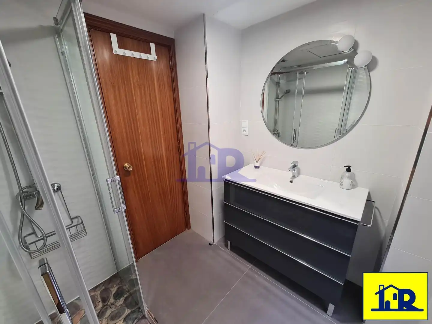 Badezimmer von Wohnung zur Miete in Cuenca mit Heizung, Terrasse und Möbliert