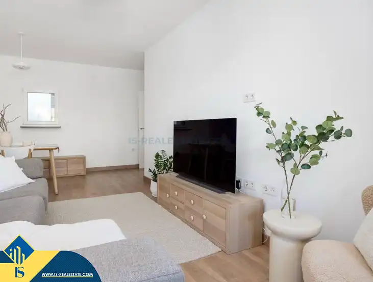 Apartamento con terraza, en la provincia de Alicante, en la ciudad de Torrevieja, en la zona de Playa de los Locos. 3 habitaciones, imatge 3